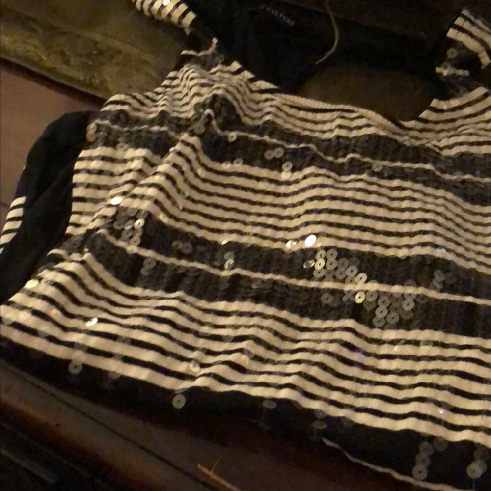 Racer back sequins black and white tank top